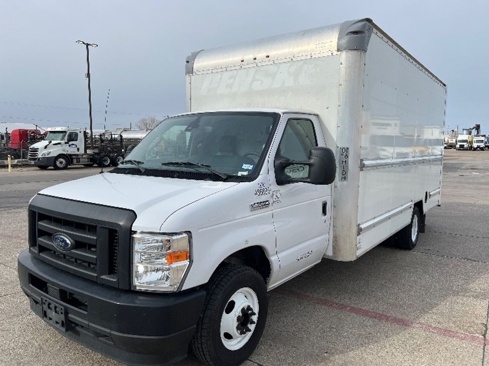 Light Duty Box Truck-Light and Medium Duty Trucks-Ford-2022-E350-Dallas-TX-81,405\n\t\tmiles-$ 33,000 - Image 3