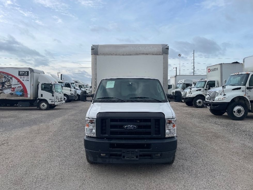 Light Duty Box Truck-Light and Medium Duty Trucks-Ford-2022-E350-Dallas-TX-85,076\n\t\tmiles-$ 32,000 - Image 2