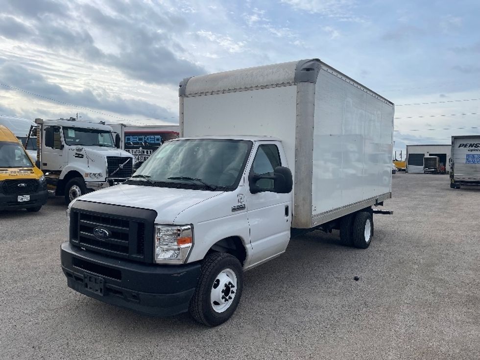 Light Duty Box Truck-Light and Medium Duty Trucks-Ford-2022-E350-Dallas-TX-85,076\n\t\tmiles-$ 32,000 - Image 3