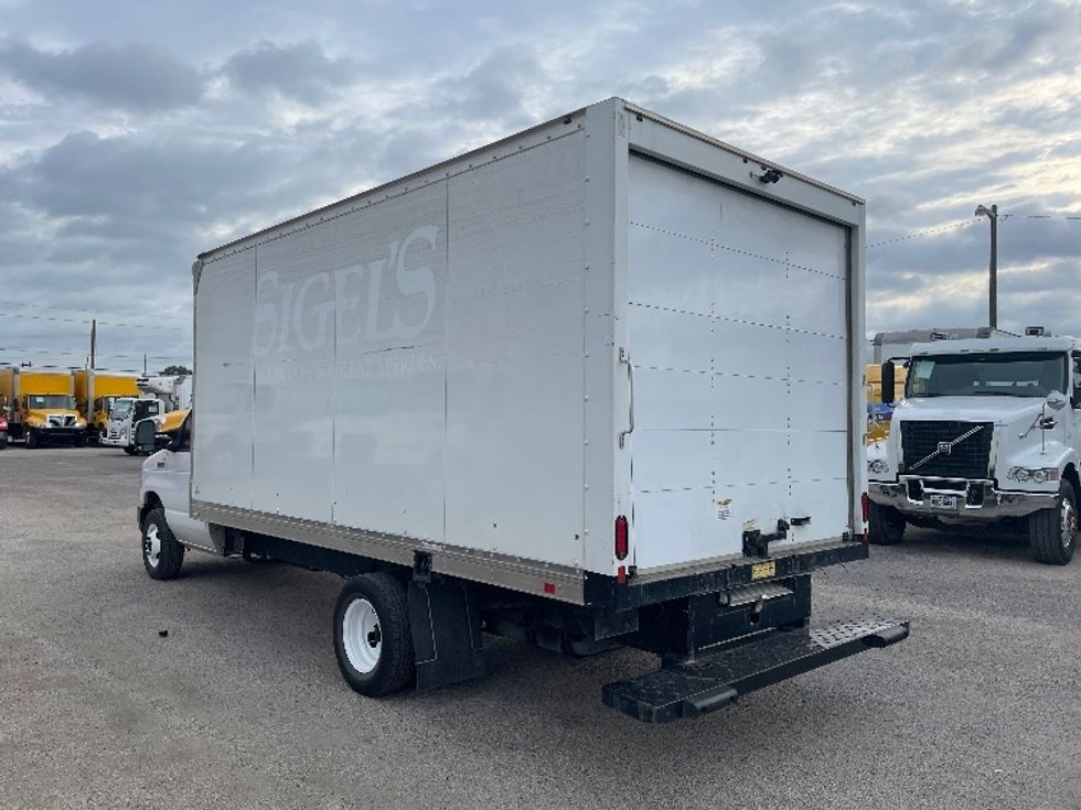 Light Duty Box Truck-Light and Medium Duty Trucks-Ford-2022-E350-Dallas-TX-85,076\n\t\tmiles-$ 32,000 - Image 6