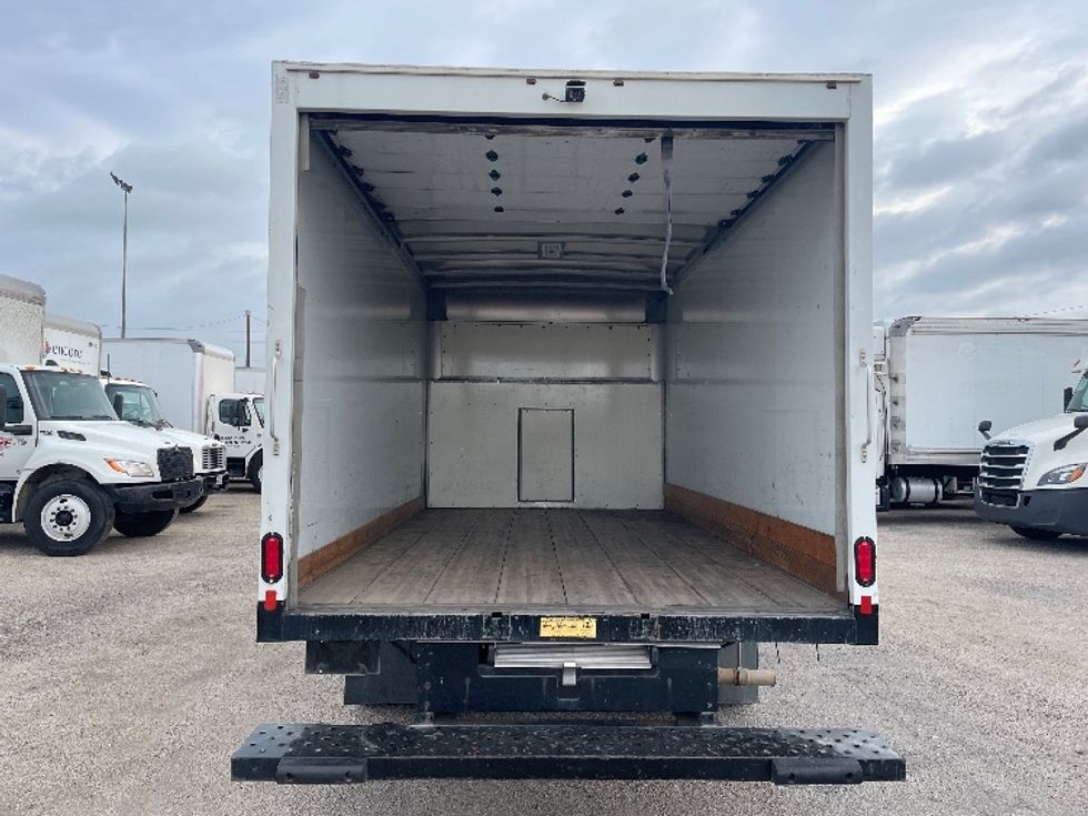 Light Duty Box Truck-Light and Medium Duty Trucks-Ford-2022-E350-Dallas-TX-85,076\n\t\tmiles-$ 32,000 - Image 8
