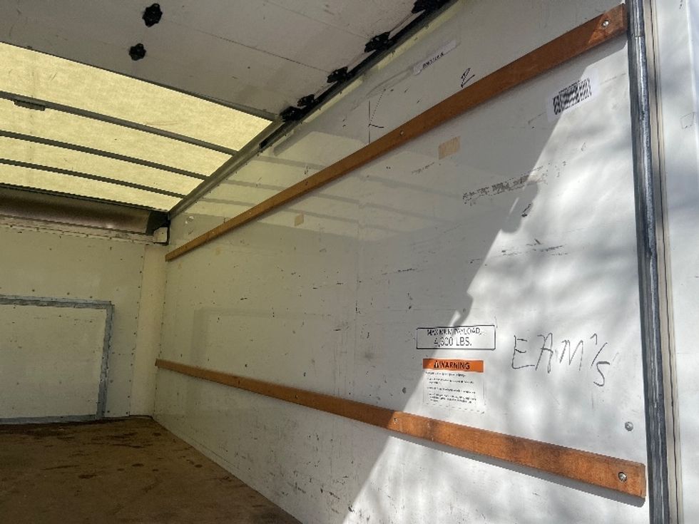 Light Duty Box Truck-Light and Medium Duty Trucks-Ford-2022-E350-Dallas-TX-86,509\n\t\tmiles-$ 32,250 - Image 12