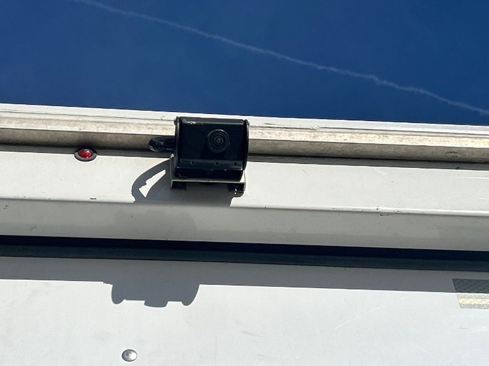 Light Duty Box Truck-Light and Medium Duty Trucks-Ford-2022-E350-Dallas-TX-86,509\n\t\tmiles-$ 32,250 - Image 28