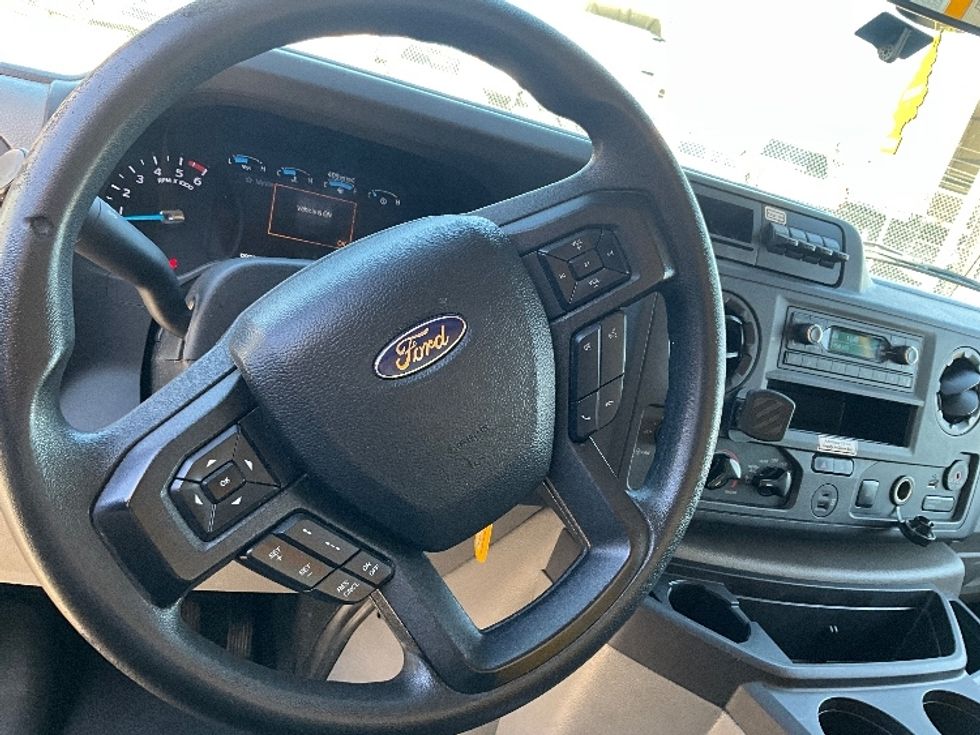 Light Duty Box Truck-Light and Medium Duty Trucks-Ford-2022-E350-Dallas-TX-98,808\n\t\tmiles-$ 27,500 - Image 17