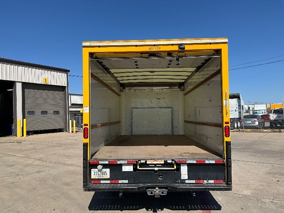 Light Duty Box Truck-Light and Medium Duty Trucks-Ford-2022-E350-Dallas-TX-98,808\n\t\tmiles-$ 27,500 - Image 8