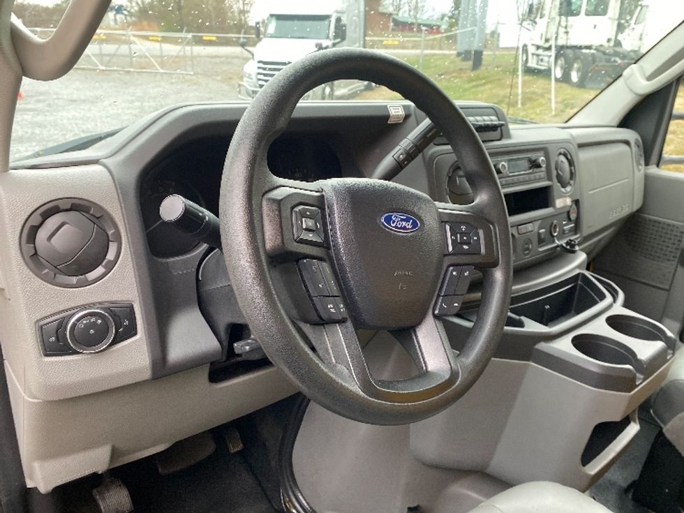 Light Duty Box Truck-Light and Medium Duty Trucks-Ford-2022-E350-Dalton-GA-93,813\n\t\tmiles-$ 30,000 - Image 18