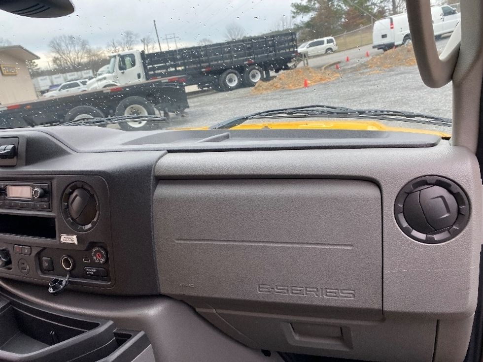 Light Duty Box Truck-Light and Medium Duty Trucks-Ford-2022-E350-Dalton-GA-93,813\n\t\tmiles-$ 30,000 - Image 21