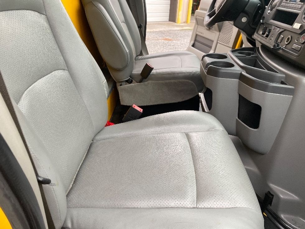 Light Duty Box Truck-Light and Medium Duty Trucks-Ford-2022-E350-Dalton-GA-93,813\n\t\tmiles-$ 30,000 - Image 22