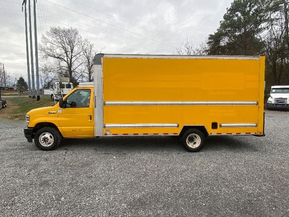 Light Duty Box Truck-Light and Medium Duty Trucks-Ford-2022-E350-Dalton-GA-93,813\n\t\tmiles-$ 30,000 - Image 4