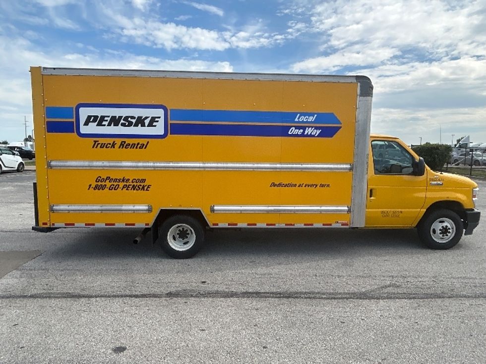 Light Duty Box Truck-Light and Medium Duty Trucks-Ford-2022-E350-Davenport-IA-113,181\n\t\tmiles-$ 26,250 - Image 14