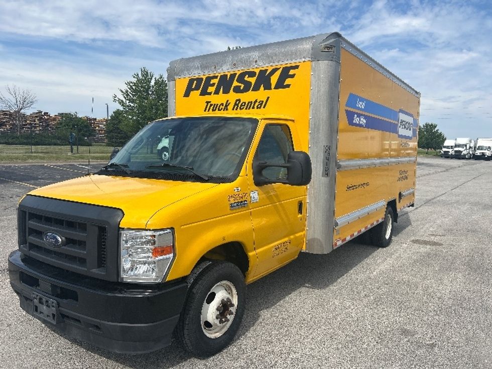 Light Duty Box Truck-Light and Medium Duty Trucks-Ford-2022-E350-Davenport-IA-113,181\n\t\tmiles-$ 26,250 - Image 3