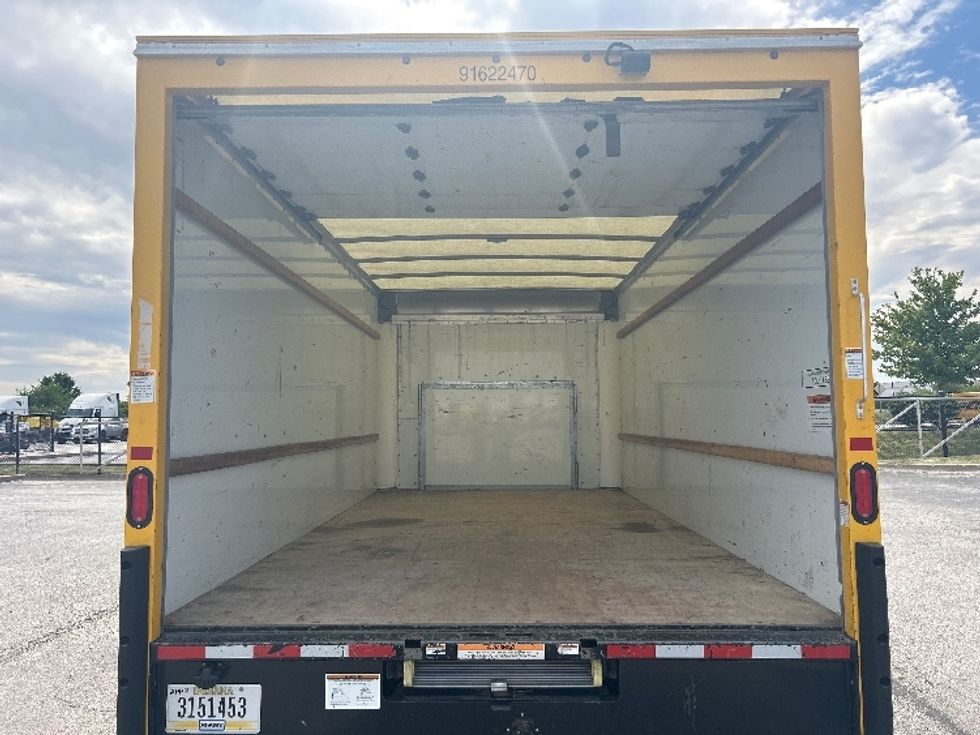 Light Duty Box Truck-Light and Medium Duty Trucks-Ford-2022-E350-Davenport-IA-113,181\n\t\tmiles-$ 26,250 - Image 8