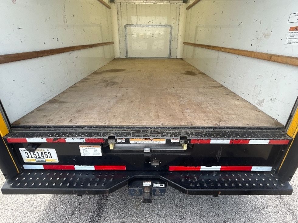 Light Duty Box Truck-Light and Medium Duty Trucks-Ford-2022-E350-Davenport-IA-113,181\n\t\tmiles-$ 26,250 - Image 9