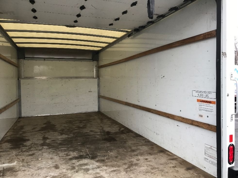 Light Duty Box Truck-Light and Medium Duty Trucks-Ford-2022-E350-Dayton-NJ-64,186\n\t\tmiles-$ 36,750 - Image 12