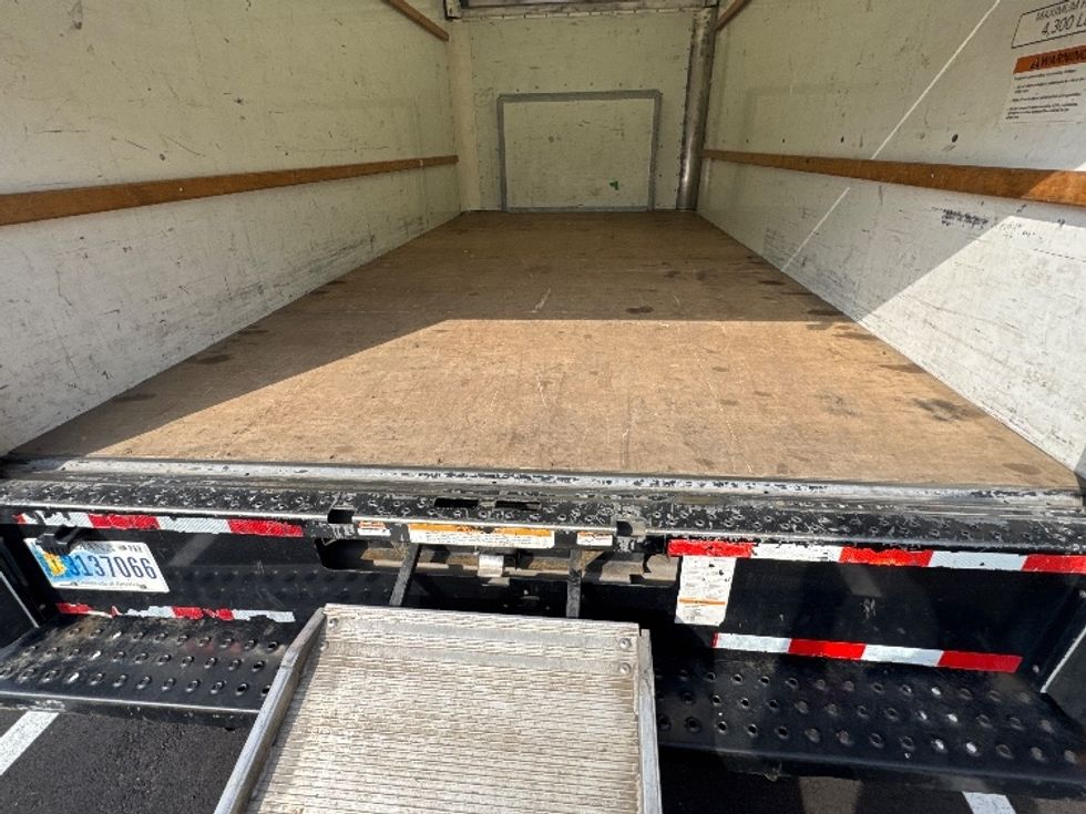 Light Duty Box Truck-Light and Medium Duty Trucks-Ford-2022-E350-Dayton-NJ-92,484\n\t\tmiles-$ 33,250 - Image 10