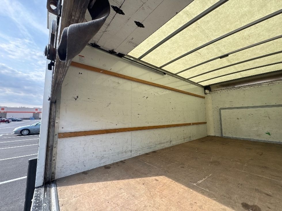 Light Duty Box Truck-Light and Medium Duty Trucks-Ford-2022-E350-Dayton-NJ-92,484\n\t\tmiles-$ 33,250 - Image 11