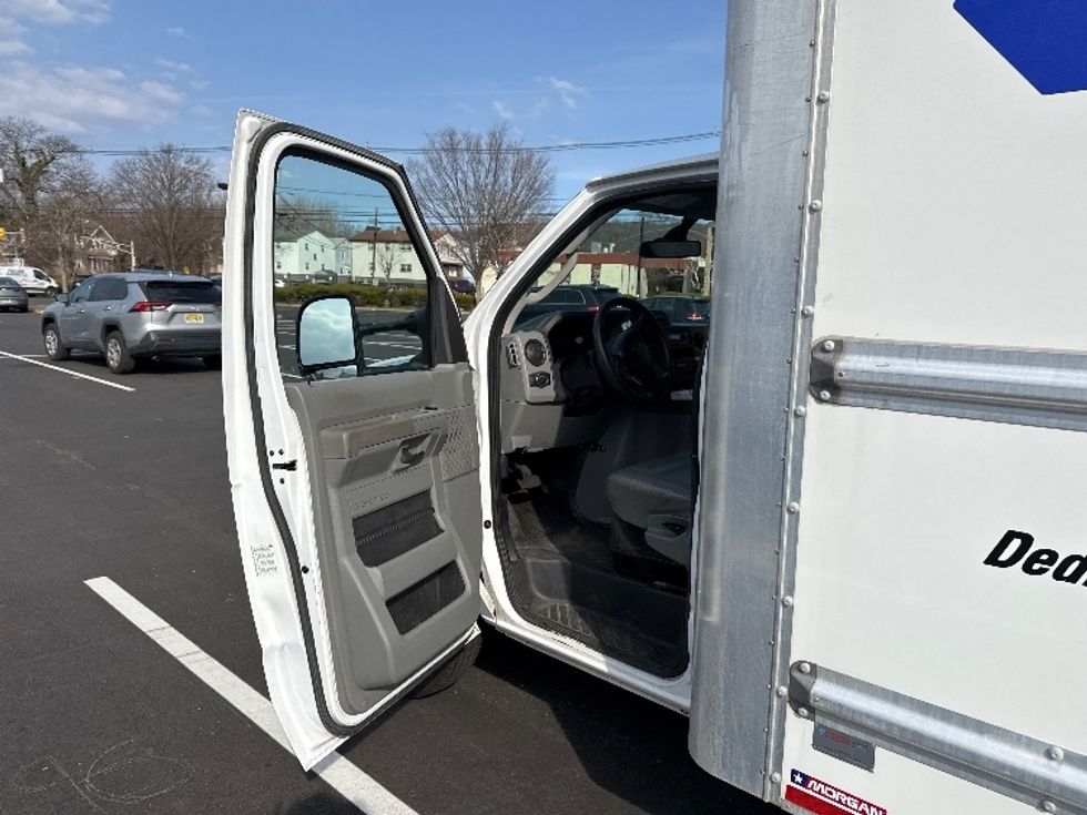 Light Duty Box Truck-Light and Medium Duty Trucks-Ford-2022-E350-Dayton-NJ-92,484\n\t\tmiles-$ 33,250 - Image 16