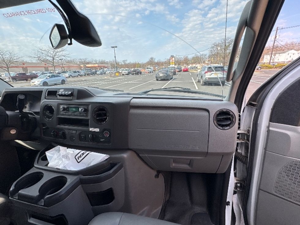 Light Duty Box Truck-Light and Medium Duty Trucks-Ford-2022-E350-Dayton-NJ-92,484\n\t\tmiles-$ 33,250 - Image 21