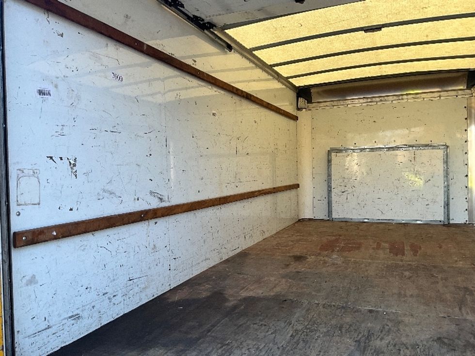 Light Duty Box Truck-Light and Medium Duty Trucks-Ford-2022-E350-Daytona Beach-FL-87,686\n\t\tmiles-$ 30,750 - Image 11