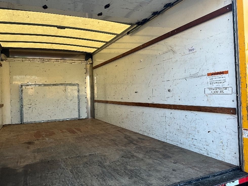 Light Duty Box Truck-Light and Medium Duty Trucks-Ford-2022-E350-Daytona Beach-FL-87,686\n\t\tmiles-$ 30,750 - Image 12