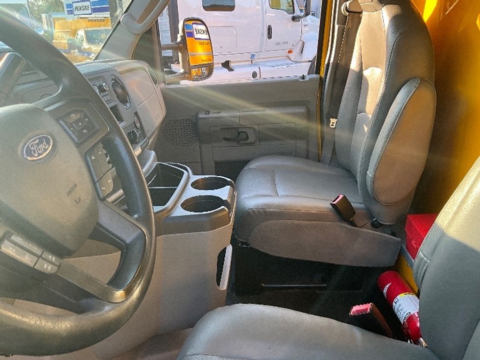 Light Duty Box Truck-Light and Medium Duty Trucks-Ford-2022-E350-Daytona Beach-FL-87,686\n\t\tmiles-$ 30,750 - Image 19