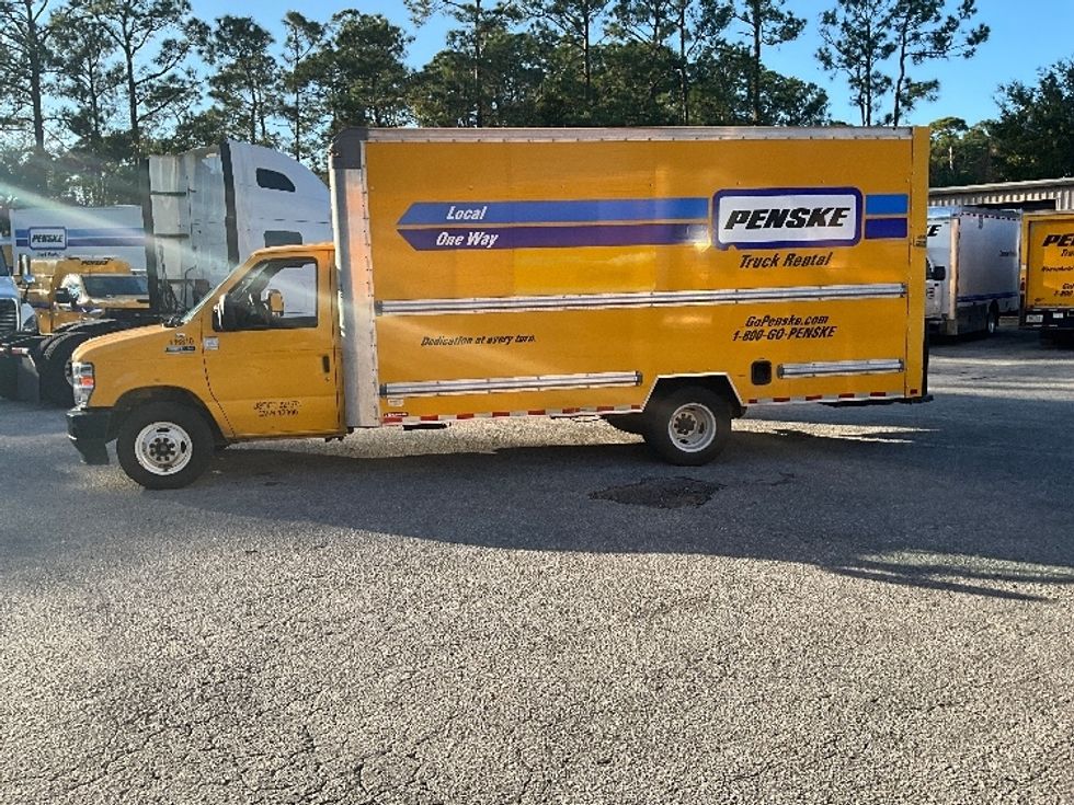 Light Duty Box Truck-Light and Medium Duty Trucks-Ford-2022-E350-Daytona Beach-FL-87,686\n\t\tmiles-$ 30,750 - Image 4