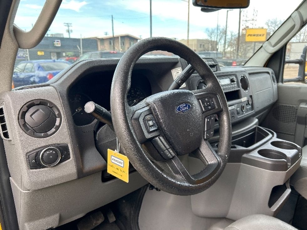 Light Duty Box Truck-Light and Medium Duty Trucks-Ford-2022-E350-Denver-CO-105,557\n\t\tmiles-$ 27,750 - Image 15