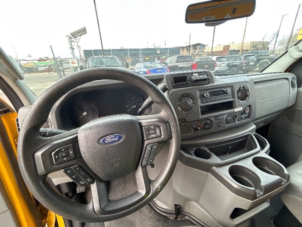 Light Duty Box Truck-Light and Medium Duty Trucks-Ford-2022-E350-Denver-CO-105,557\n\t\tmiles-$ 27,750 - Image 16