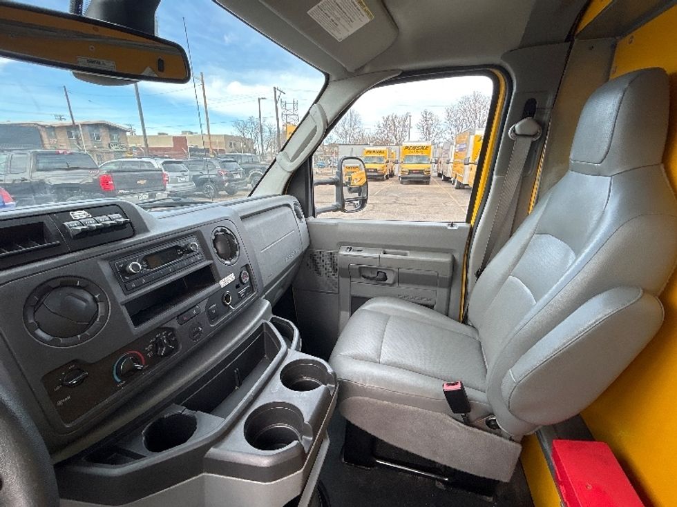 Light Duty Box Truck-Light and Medium Duty Trucks-Ford-2022-E350-Denver-CO-105,557\n\t\tmiles-$ 27,750 - Image 18