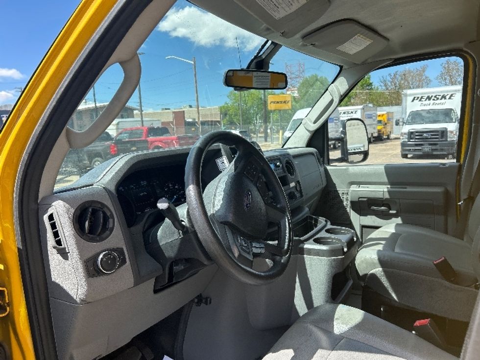 Light Duty Box Truck-Light and Medium Duty Trucks-Ford-2022-E350-Denver-CO-85,997\n\t\tmiles-$ 26,250 - Image 16