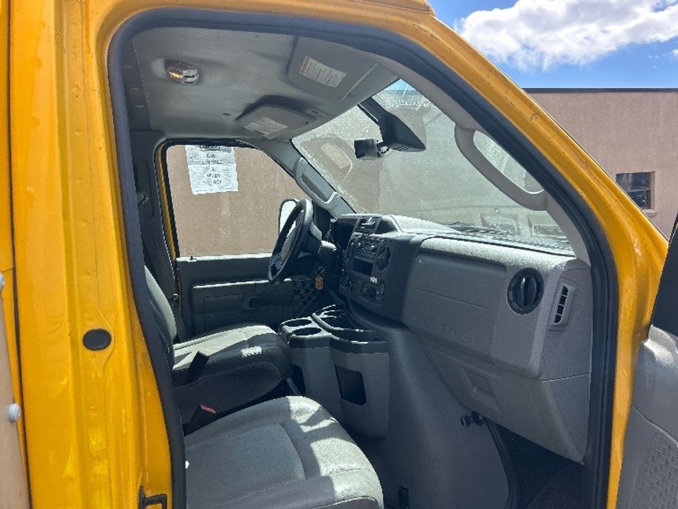 Light Duty Box Truck-Light and Medium Duty Trucks-Ford-2022-E350-Denver-CO-85,997\n\t\tmiles-$ 26,250 - Image 20