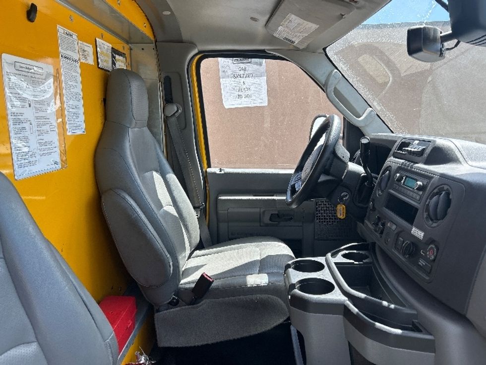 Light Duty Box Truck-Light and Medium Duty Trucks-Ford-2022-E350-Denver-CO-85,997\n\t\tmiles-$ 26,250 - Image 22