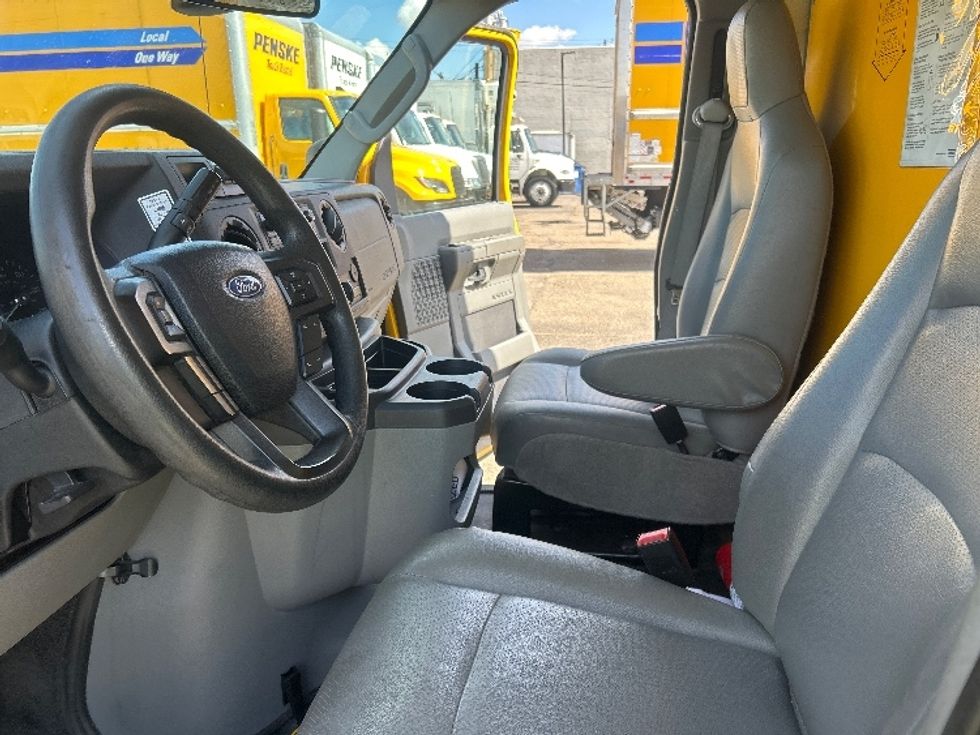 Light Duty Box Truck-Light and Medium Duty Trucks-Ford-2022-E350-Denver-CO-89,402\n\t\tmiles-$ 28,500 - Image 17