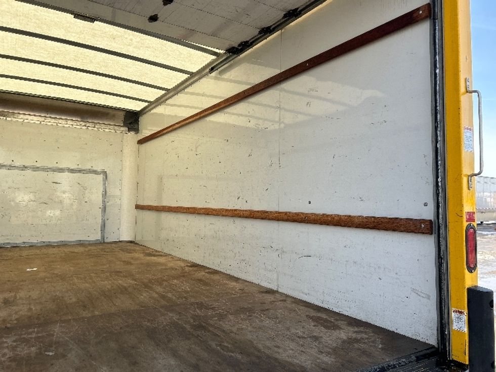 Light Duty Box Truck-Light and Medium Duty Trucks-Ford-2022-E350-Des Moines-IA-93,422\n\t\tmiles-$ 28,250 - Image 10