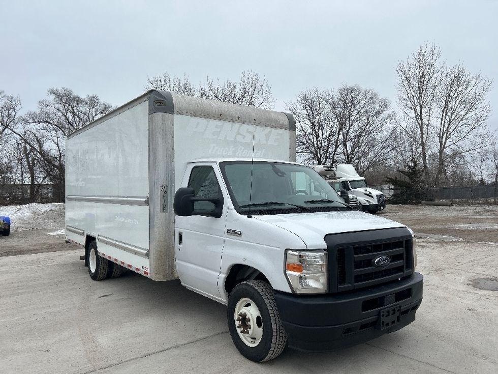Light Duty Box Truck-Light and Medium Duty Trucks-Ford-2022-E350-Des Moines-IA-94,171\n\t\tmiles-$ 31,250 - Image 1