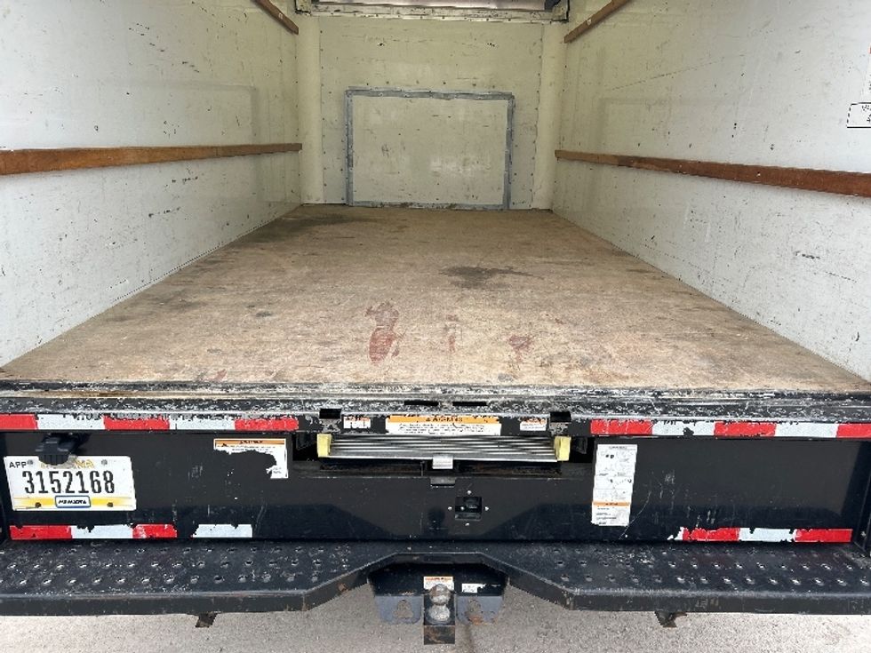 Light Duty Box Truck-Light and Medium Duty Trucks-Ford-2022-E350-Des Moines-IA-94,171\n\t\tmiles-$ 31,250 - Image 10