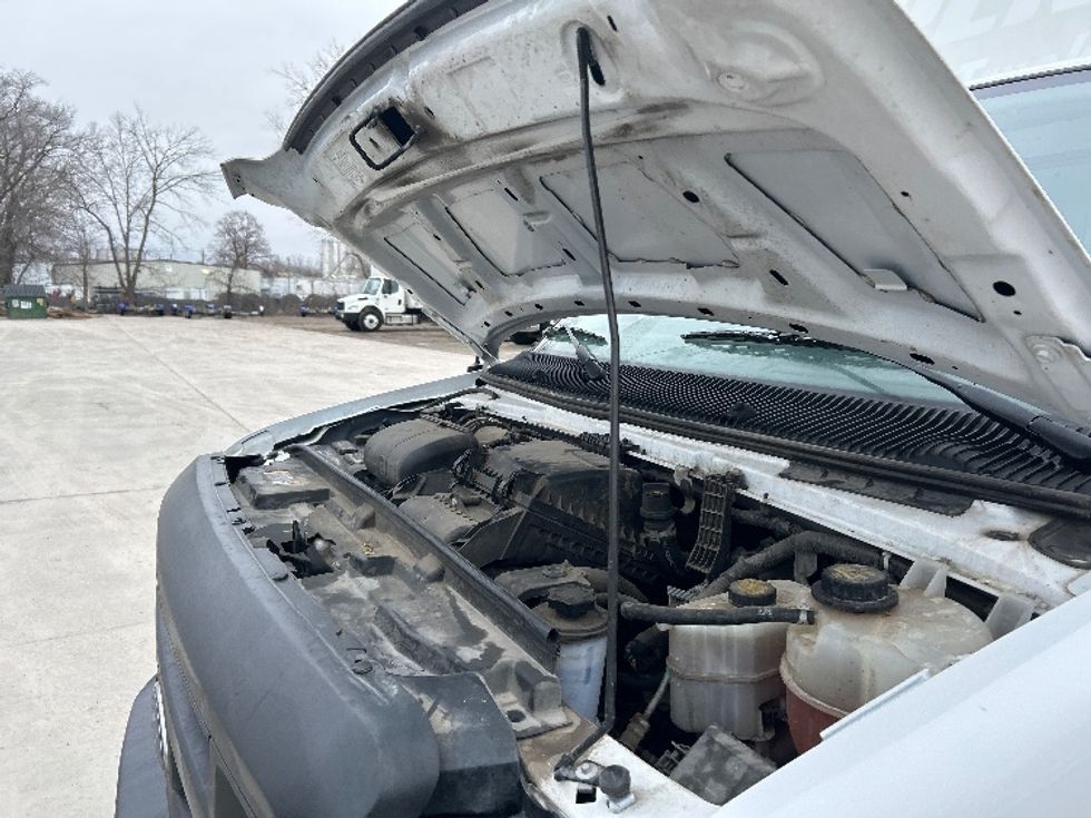 Light Duty Box Truck-Light and Medium Duty Trucks-Ford-2022-E350-Des Moines-IA-94,171\n\t\tmiles-$ 31,250 - Image 24