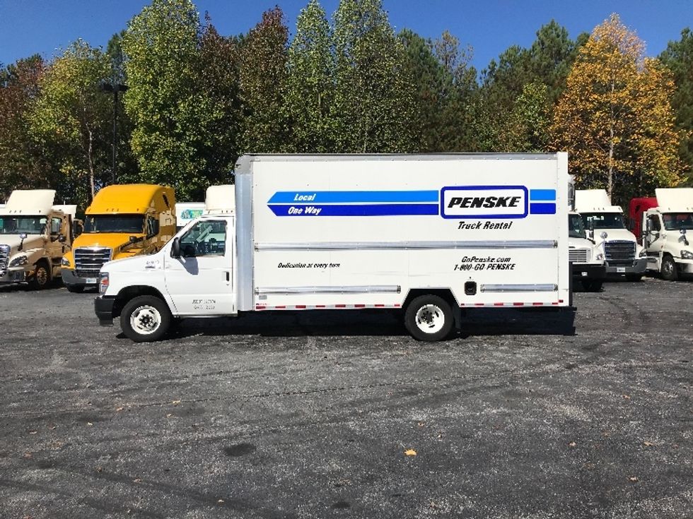 Light Duty Box Truck-Light and Medium Duty Trucks-Ford-2022-E350-Duluth-GA-59,943\n\t\tmiles-$ 43,250 - Image 3