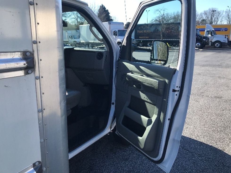 Light Duty Box Truck-Light and Medium Duty Trucks-Ford-2022-E350-Duluth-GA-83,645\n\t\tmiles-$ 40,250 - Image 20