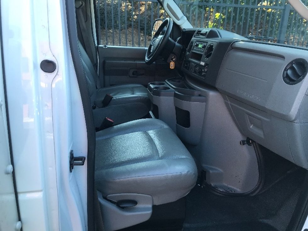 Light Duty Box Truck-Light and Medium Duty Trucks-Ford-2022-E350-Duluth-GA-83,645\n\t\tmiles-$ 40,250 - Image 22