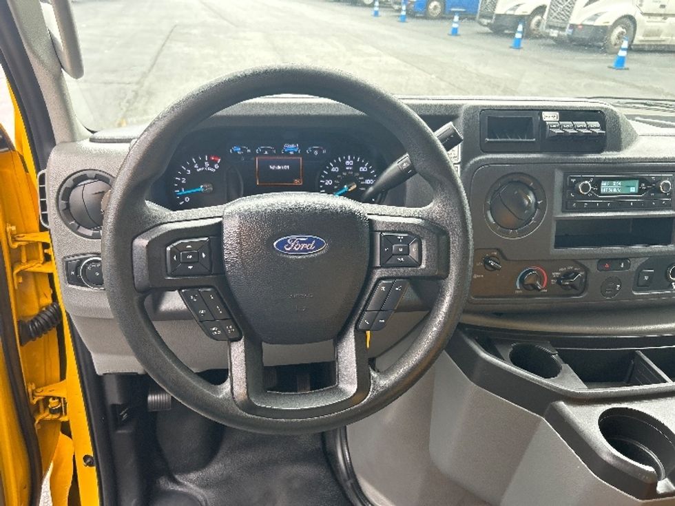 Light Duty Box Truck-Light and Medium Duty Trucks-Ford-2022-E350-Duluth-GA-92,106\n\t\tmiles-$ 30,000 - Image 18