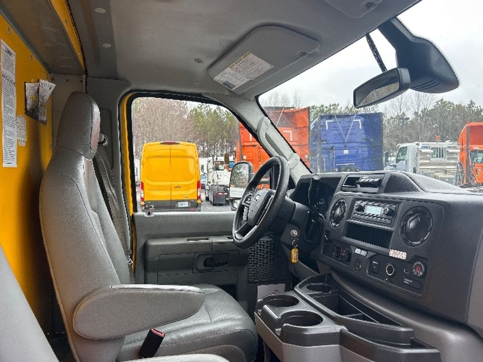 Light Duty Box Truck-Light and Medium Duty Trucks-Ford-2022-E350-Duluth-GA-92,106\n\t\tmiles-$ 30,000 - Image 22