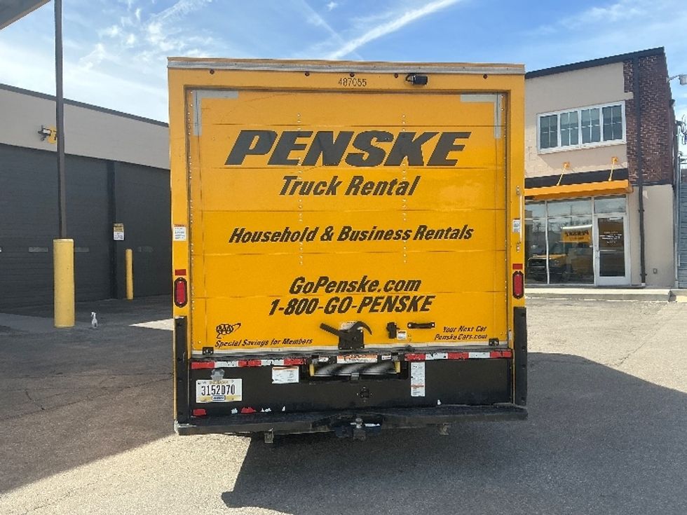 Light Duty Box Truck-Light and Medium Duty Trucks-Ford-2022-E350-Earth City-MO-122,708\n\t\tmiles-$ 24,750 - Image 7