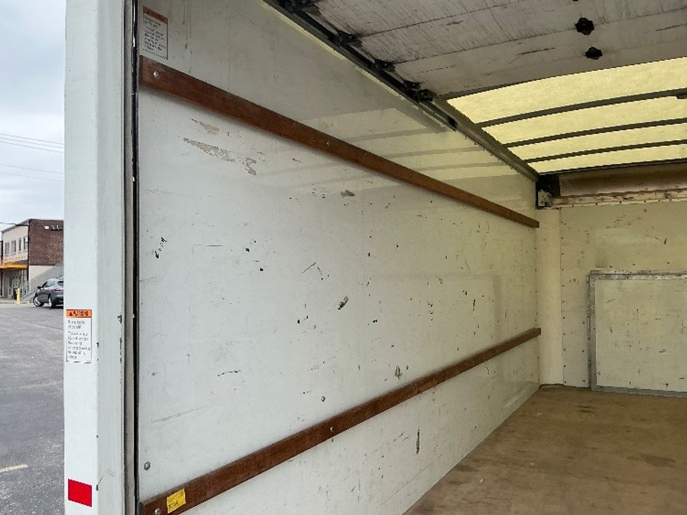 Light Duty Box Truck-Light and Medium Duty Trucks-Ford-2022-E350-Earth City-MO-148,920\n\t\tmiles-$ 23,000 - Image 11