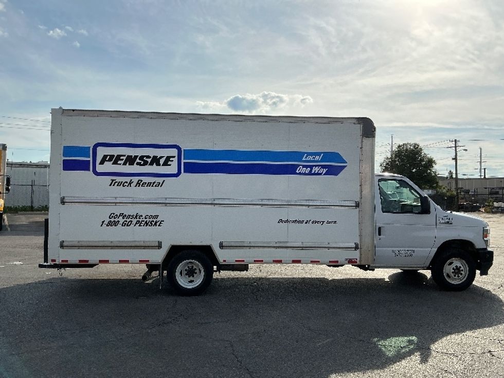 Light Duty Box Truck-Light and Medium Duty Trucks-Ford-2022-E350-Earth City-MO-148,920\n\t\tmiles-$ 23,000 - Image 15