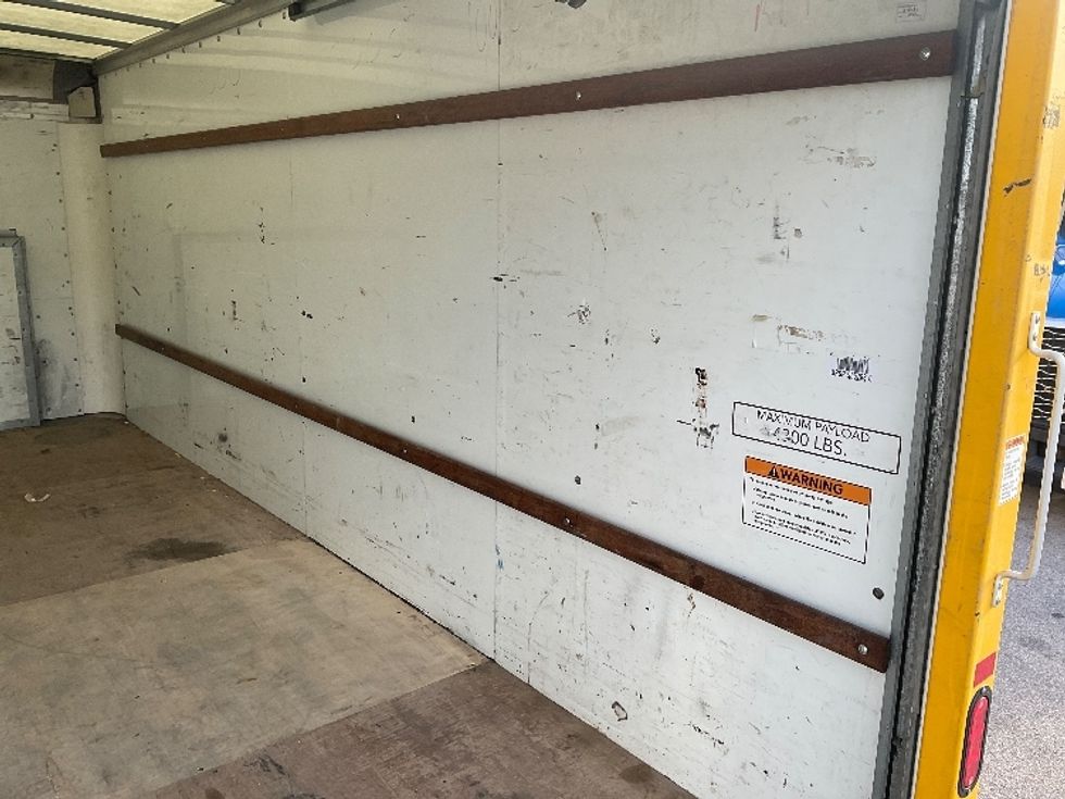 Light Duty Box Truck-Light and Medium Duty Trucks-Ford-2022-E350-Earth City-MO-94,004\n\t\tmiles-$ 28,250 - Image 12