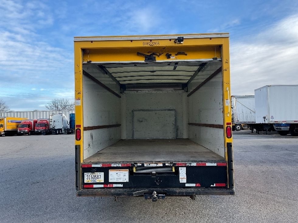 Light Duty Box Truck-Light and Medium Duty Trucks-Ford-2022-E350-Earth City-MO-94,004\n\t\tmiles-$ 28,250 - Image 8