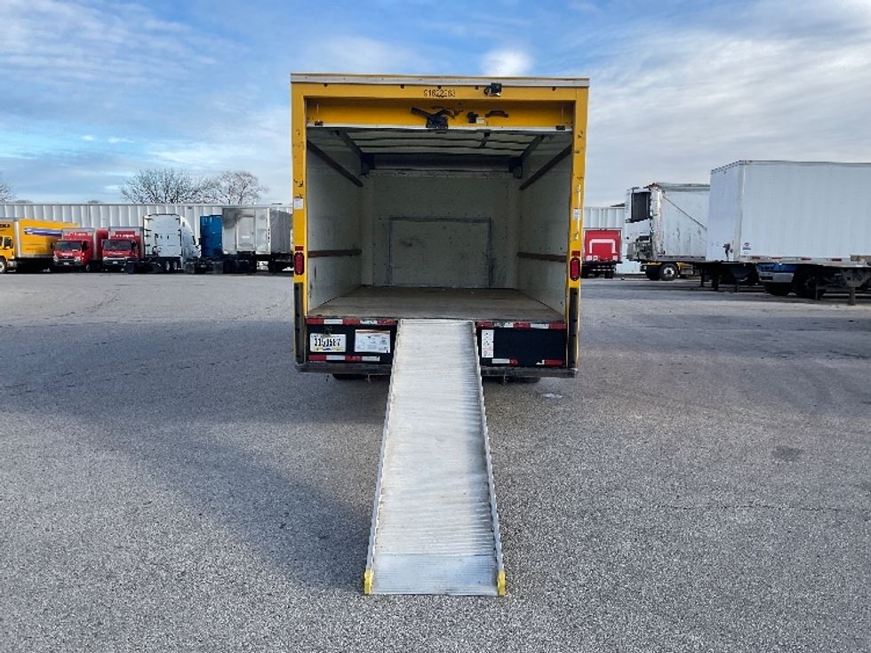 Light Duty Box Truck-Light and Medium Duty Trucks-Ford-2022-E350-Earth City-MO-94,004\n\t\tmiles-$ 28,250 - Image 9