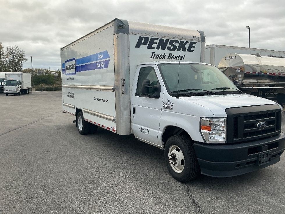 Light Duty Box Truck-Light and Medium Duty Trucks-Ford-2022-E350-East Chicago-IN-101,730\n\t\tmiles-$ 31,500 - Image 1