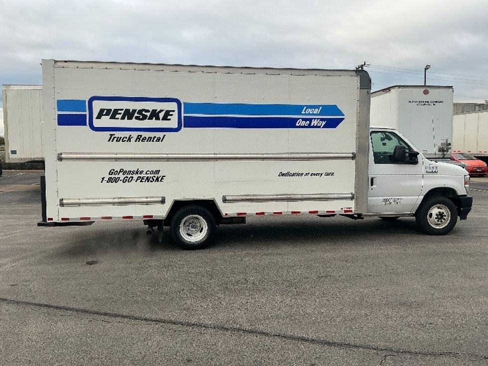 Light Duty Box Truck-Light and Medium Duty Trucks-Ford-2022-E350-East Chicago-IN-101,730\n\t\tmiles-$ 31,500 - Image 15